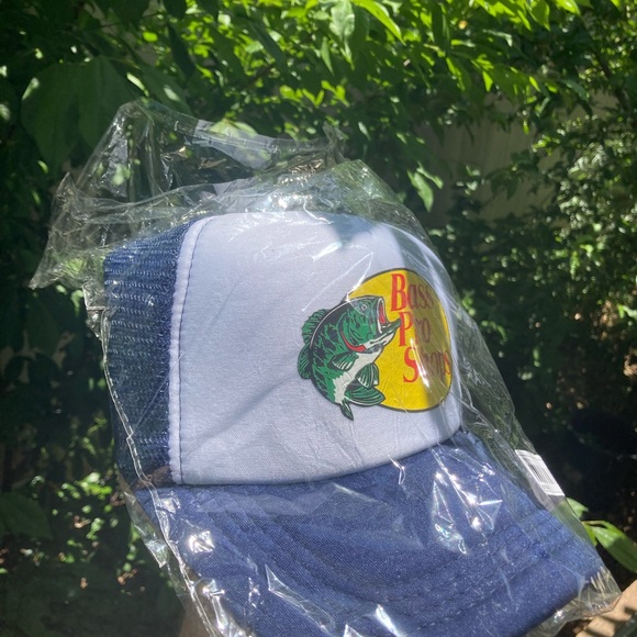 Bass Pro Shops Other - Bass Pro Shop snapback hat